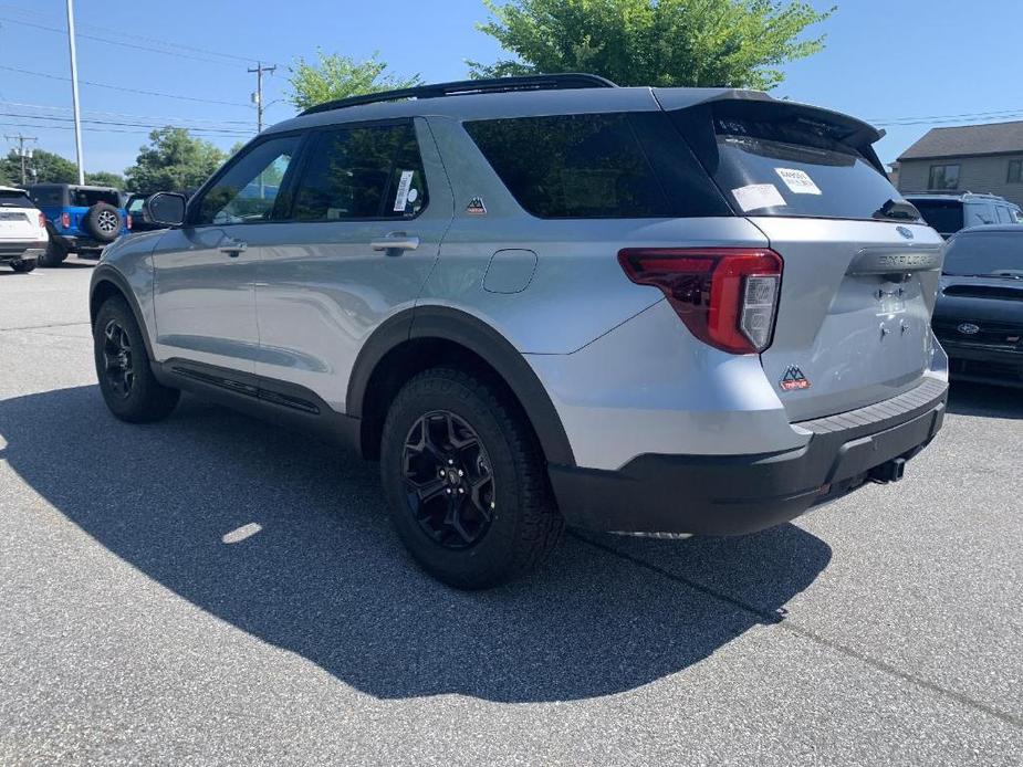 new 2024 Ford Explorer car, priced at $49,371