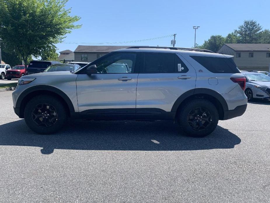 new 2024 Ford Explorer car, priced at $49,371