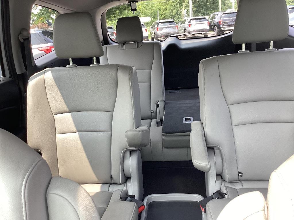 used 2019 Honda Pilot car, priced at $27,995