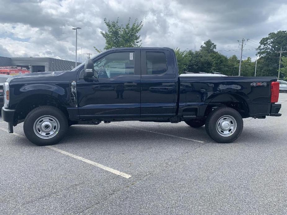 new 2024 Ford F-350 car, priced at $52,042