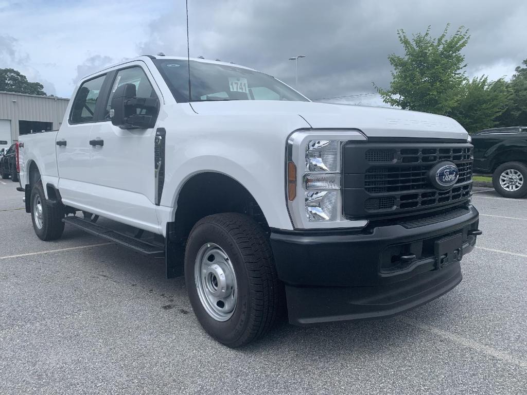 new 2024 Ford F-250 car, priced at $52,987