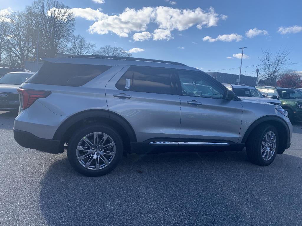 new 2025 Ford Explorer car, priced at $47,839