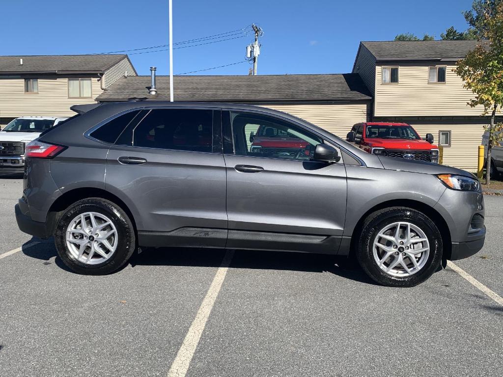 used 2024 Ford Edge car, priced at $28,995