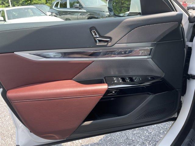 used 2023 BMW 760 car, priced at $81,999
