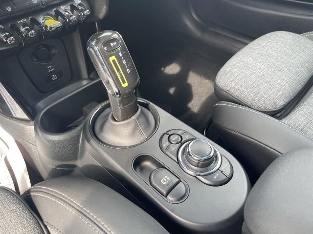 used 2024 MINI SE Hardtop car, priced at $24,999