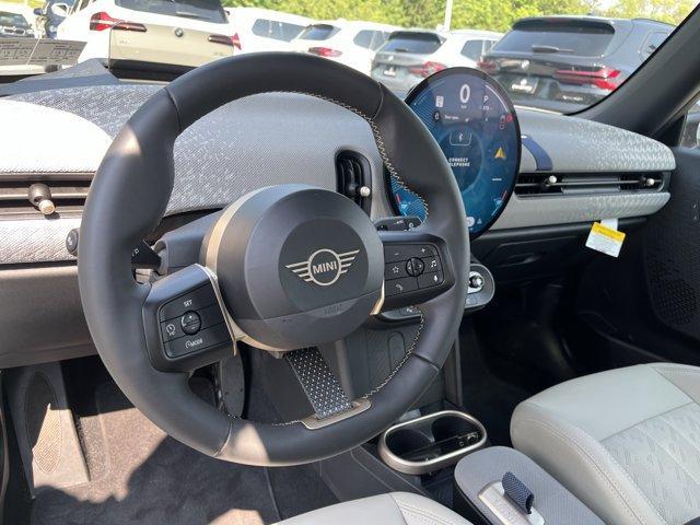 used 2025 MINI Hardtop car, priced at $32,430