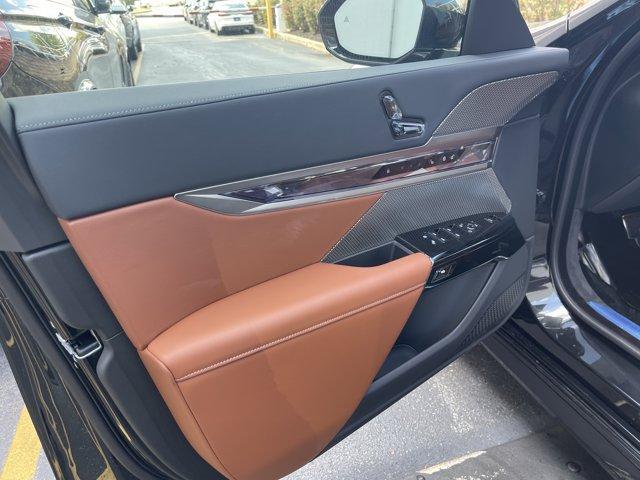 new 2026 BMW 750e car