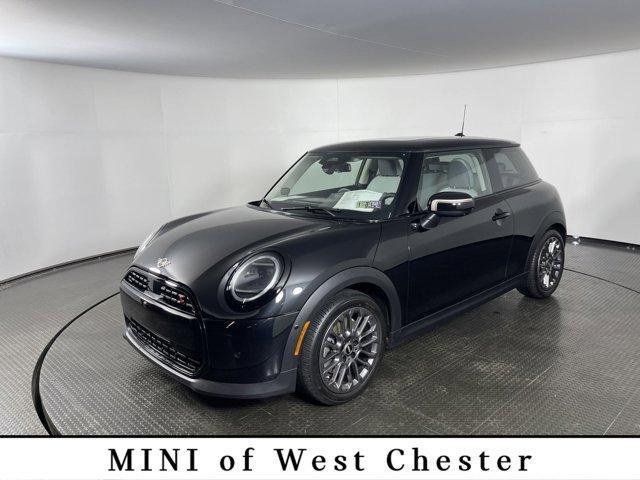 used 2025 MINI Hardtop car, priced at $33,832