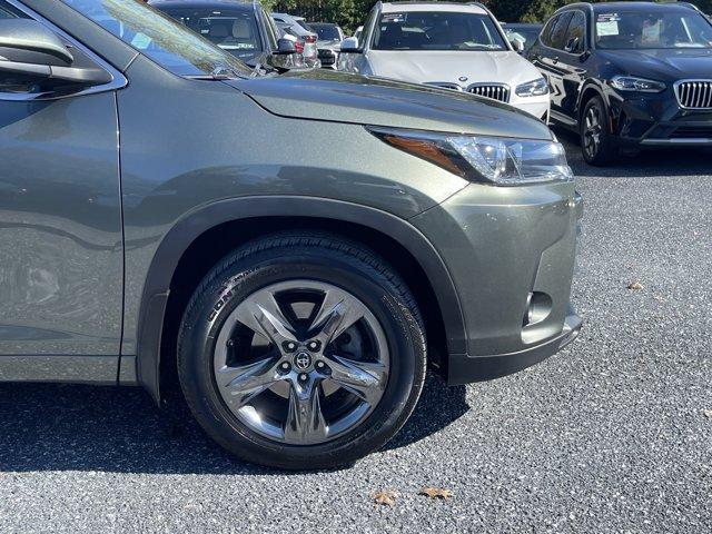 used 2017 Toyota Highlander car, priced at $25,999