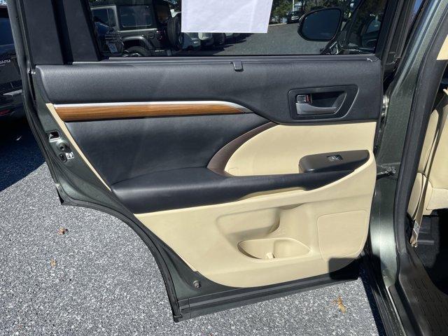 used 2017 Toyota Highlander car, priced at $25,999