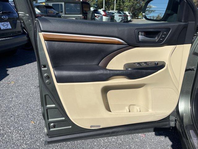 used 2017 Toyota Highlander car, priced at $25,999