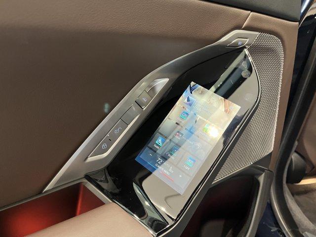 new 2025 BMW i7 car