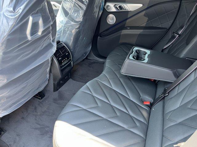 new 2025 BMW XM car
