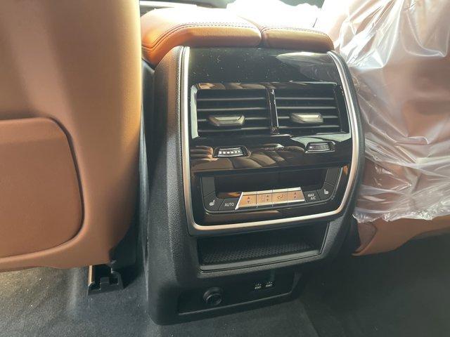 new 2026 BMW X7 car