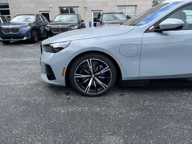 new 2026 BMW 550e car