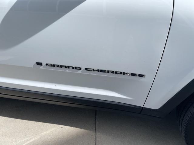 used 2022 Jeep Grand Cherokee car, priced at $28,400