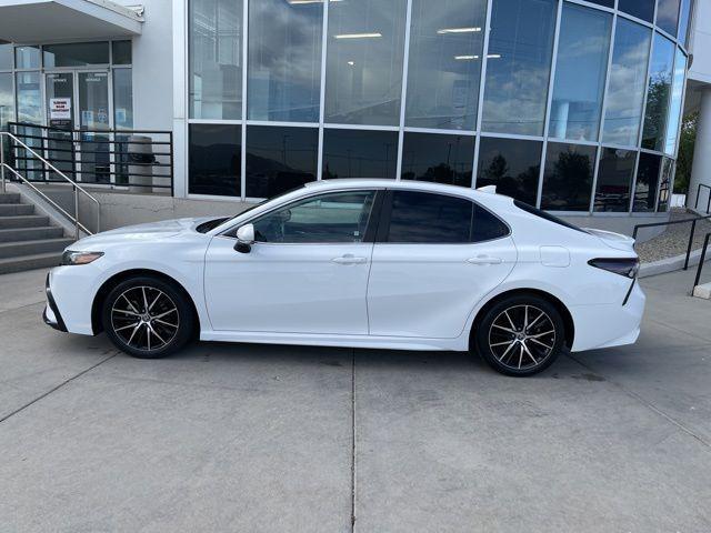 used 2022 Toyota Camry Hybrid car, priced at $29,000