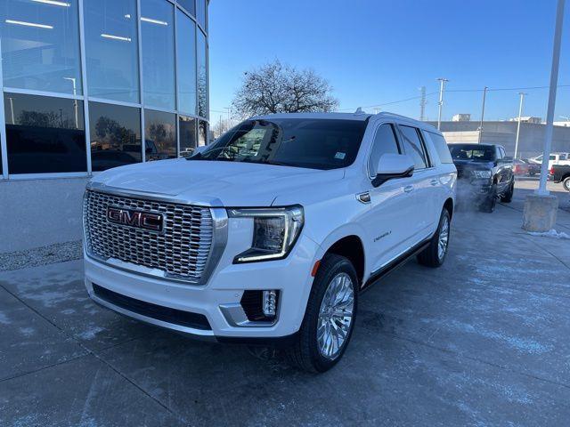 used 2024 GMC Yukon XL car, priced at $77,000