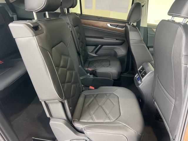 new 2025 Volkswagen Atlas car, priced at $46,622