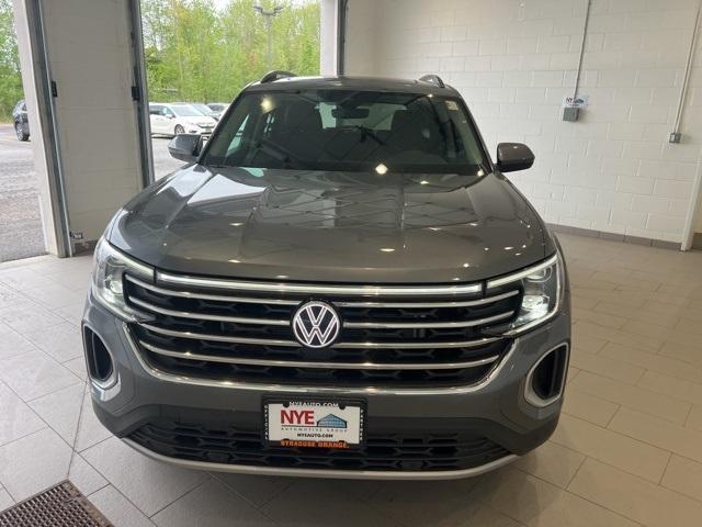 new 2025 Volkswagen Atlas car, priced at $46,622