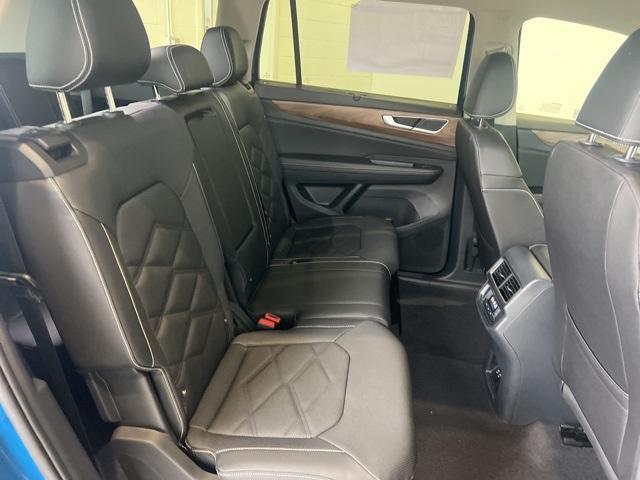new 2025 Volkswagen Atlas car, priced at $46,327