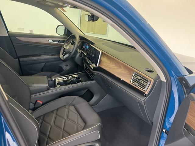 new 2025 Volkswagen Atlas car, priced at $46,327