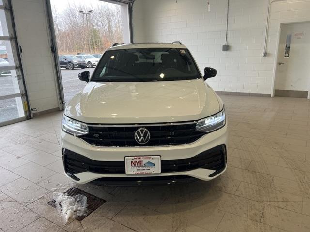 new 2024 Volkswagen Tiguan car, priced at $35,404