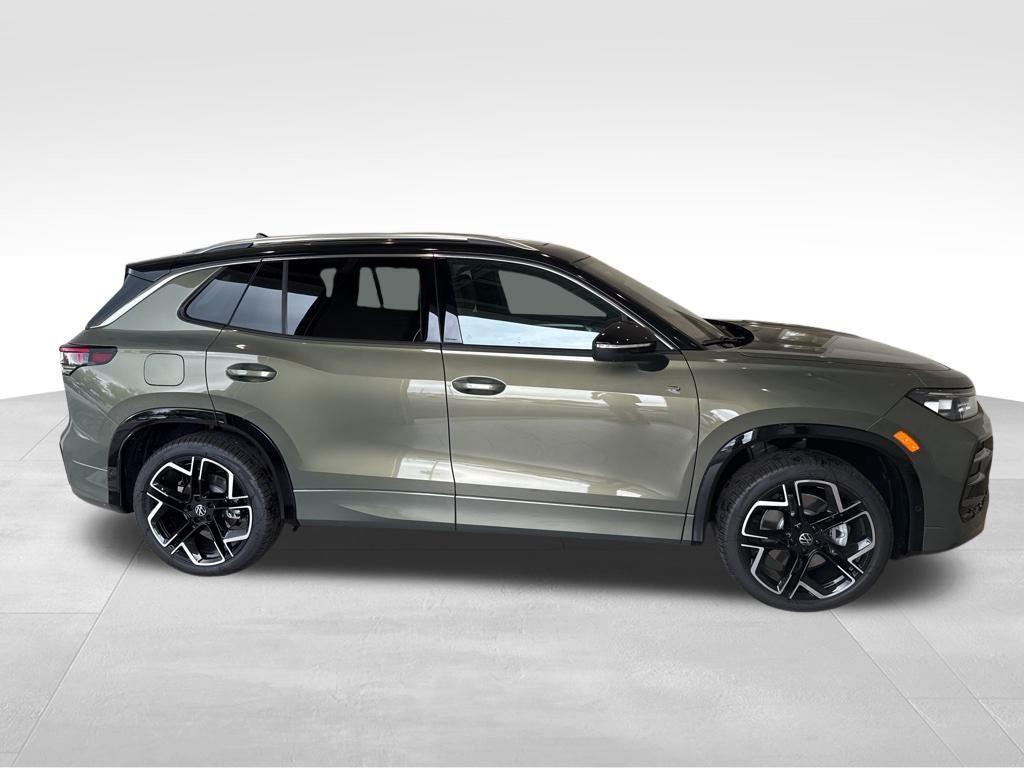 new 2025 Volkswagen Tiguan car, priced at $42,731