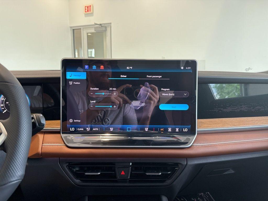 new 2025 Volkswagen Tiguan car, priced at $42,731