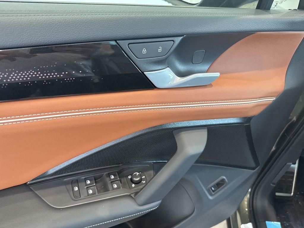 new 2025 Volkswagen Tiguan car, priced at $42,731