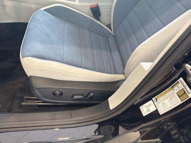 new 2025 Volkswagen Jetta car, priced at $27,053