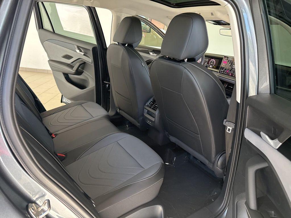 new 2025 Volkswagen Tiguan car, priced at $37,271