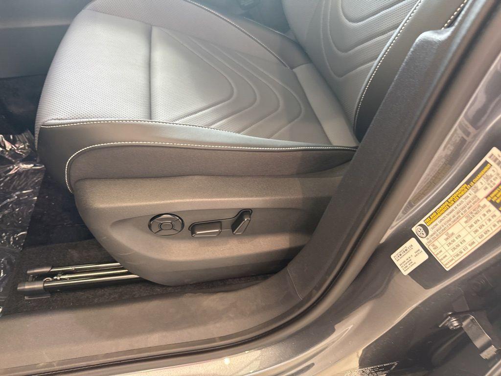 new 2025 Volkswagen Tiguan car, priced at $37,271