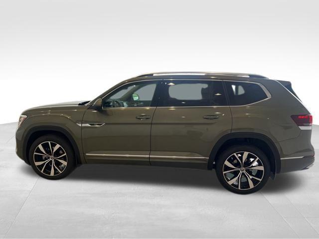 new 2025 Volkswagen Atlas car, priced at $55,301