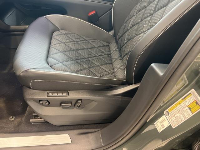 new 2025 Volkswagen Atlas car, priced at $56,901