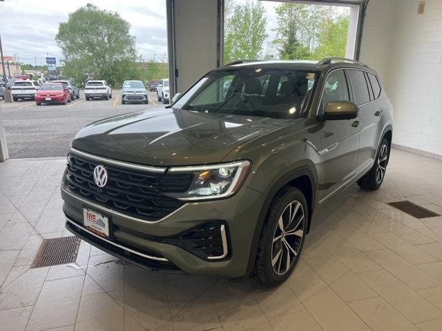 new 2025 Volkswagen Atlas car, priced at $56,901