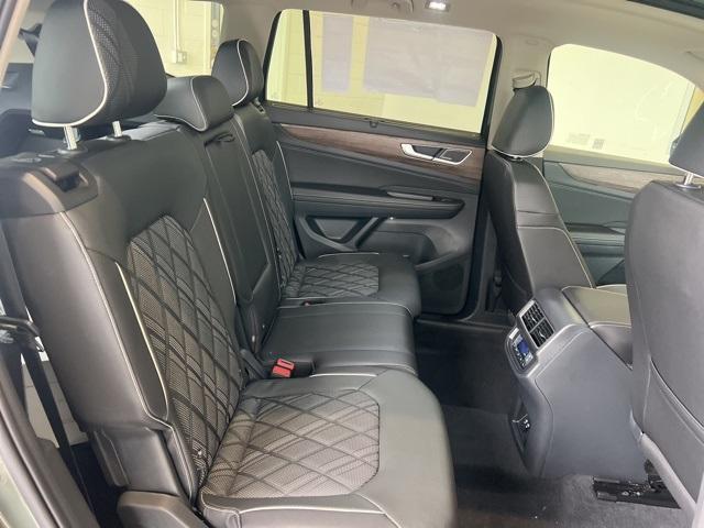new 2025 Volkswagen Atlas car, priced at $56,901