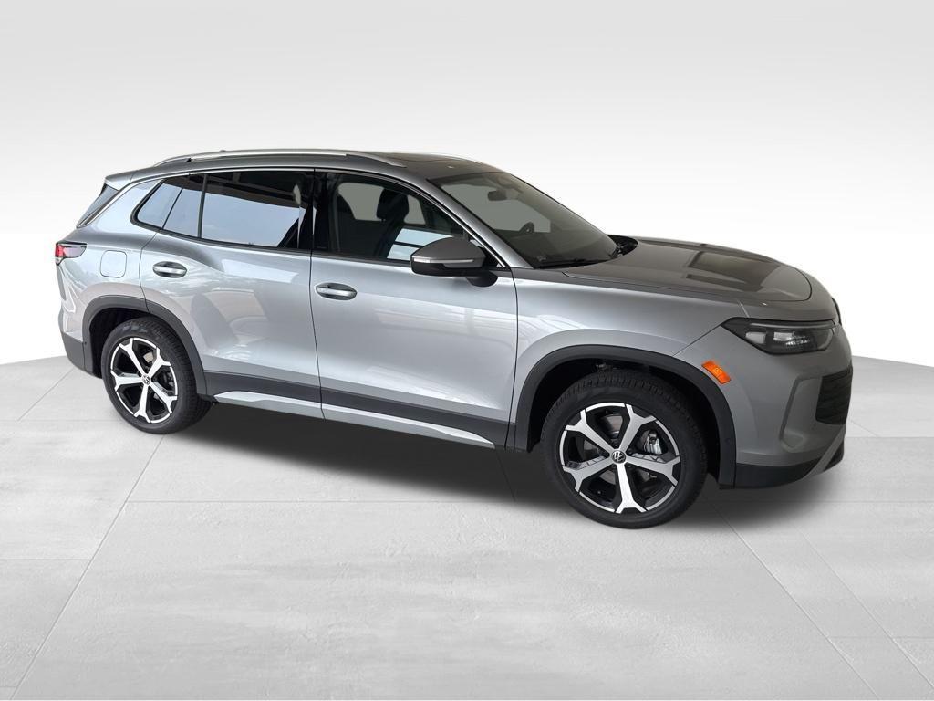 new 2025 Volkswagen Tiguan car, priced at $36,521