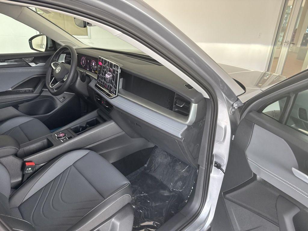 new 2025 Volkswagen Tiguan car, priced at $36,521