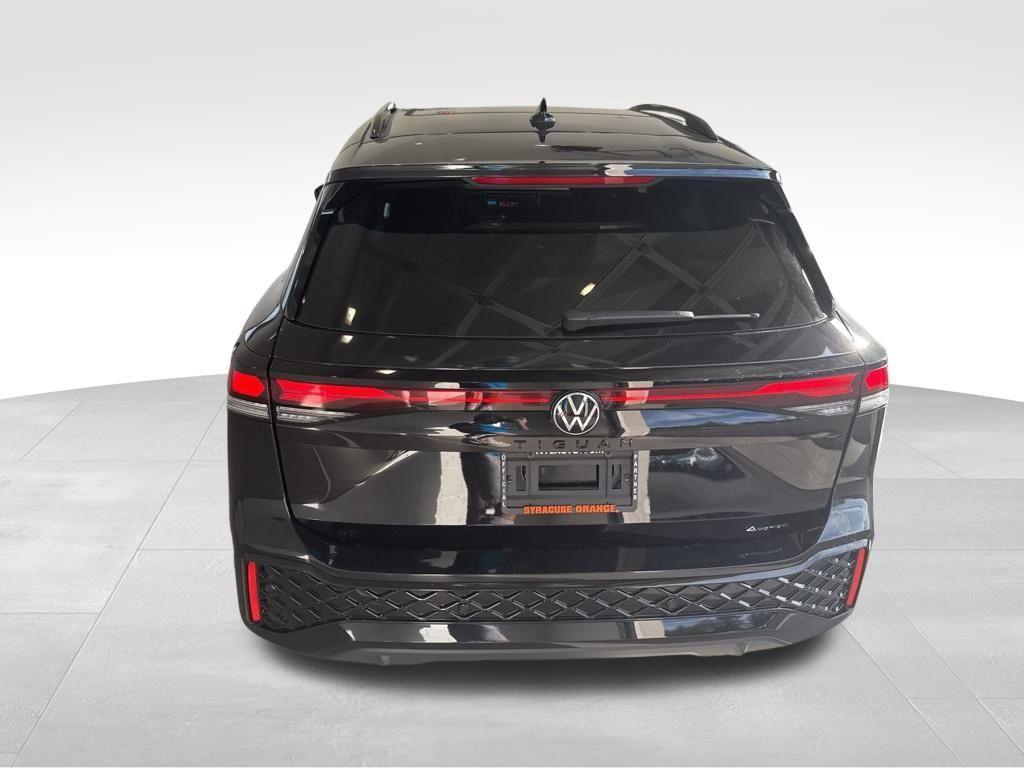 new 2025 Volkswagen Tiguan car, priced at $39,437