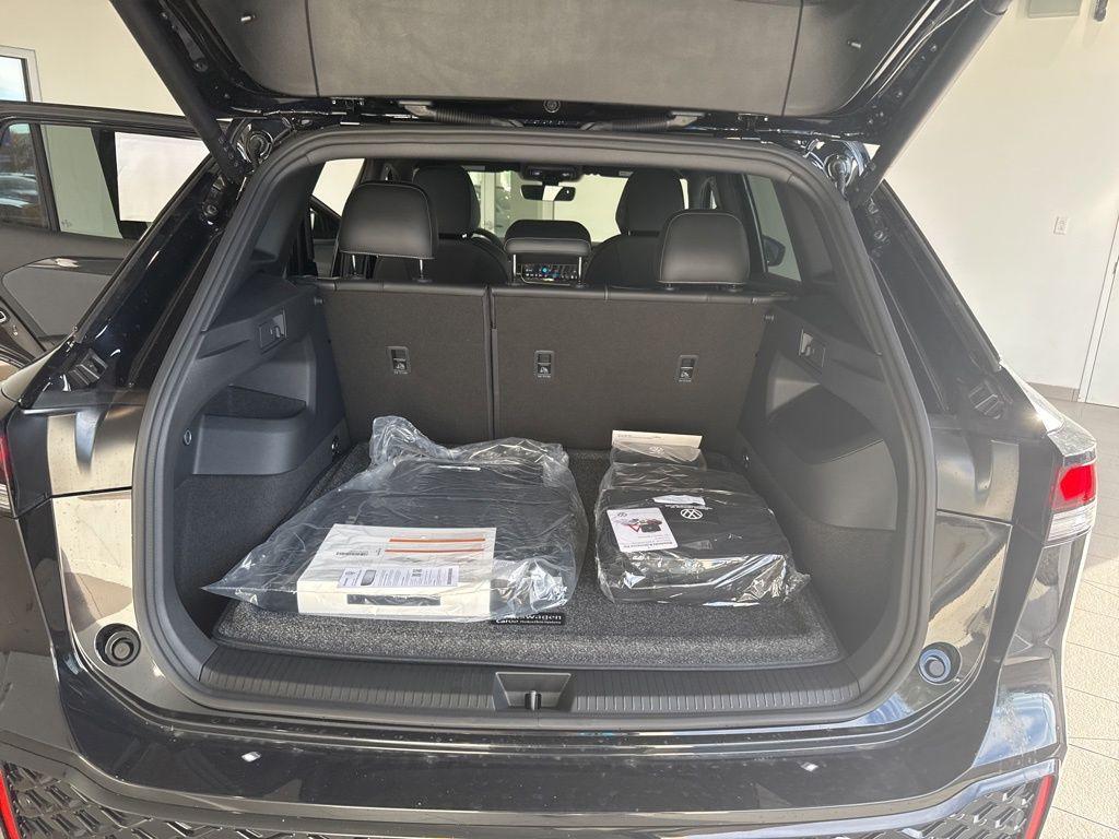 new 2025 Volkswagen Tiguan car, priced at $39,437