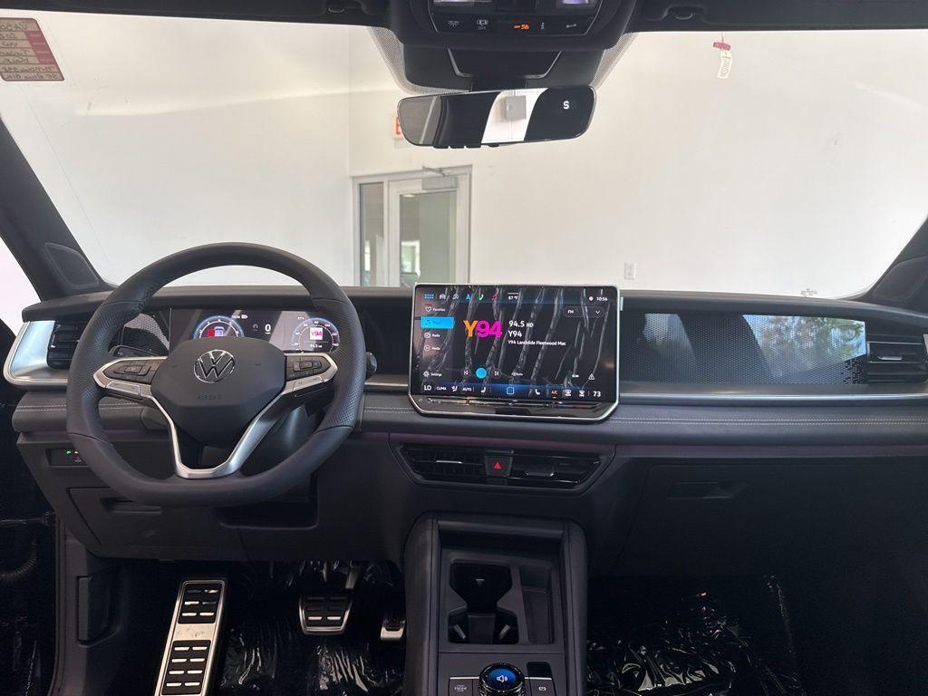 new 2025 Volkswagen Tiguan car, priced at $39,437