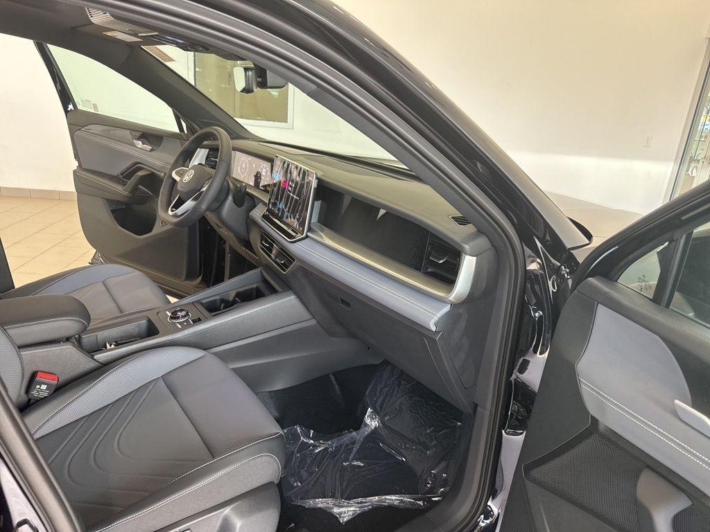 new 2025 Volkswagen Tiguan car, priced at $39,437