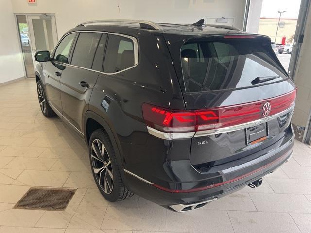 new 2025 Volkswagen Atlas car, priced at $54,536