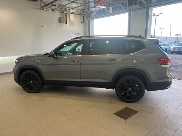 new 2025 Volkswagen Atlas car, priced at $47,147