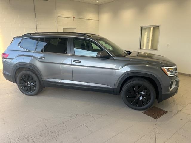 new 2025 Volkswagen Atlas car, priced at $47,147