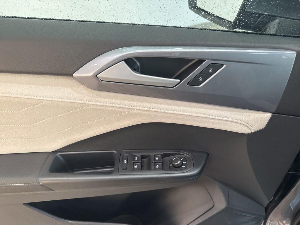 new 2025 Volkswagen Taos car, priced at $37,032