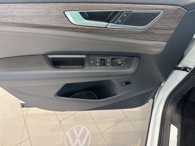 new 2025 Volkswagen Atlas car, priced at $51,586