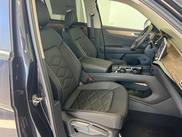 new 2025 Volkswagen Atlas car, priced at $48,817