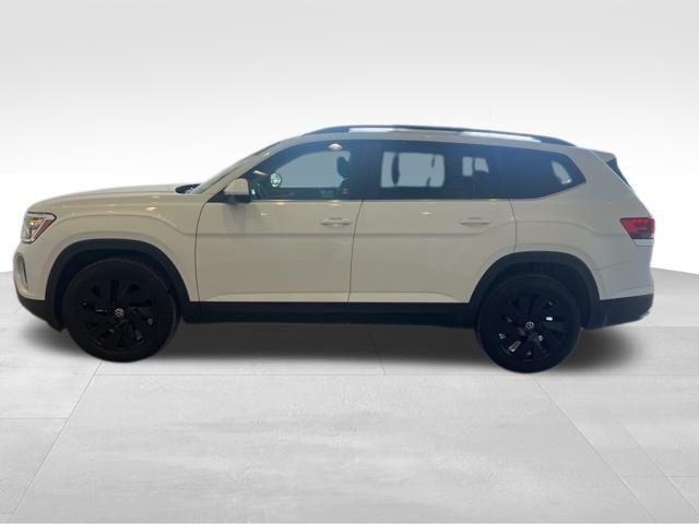 new 2025 Volkswagen Atlas car, priced at $45,495